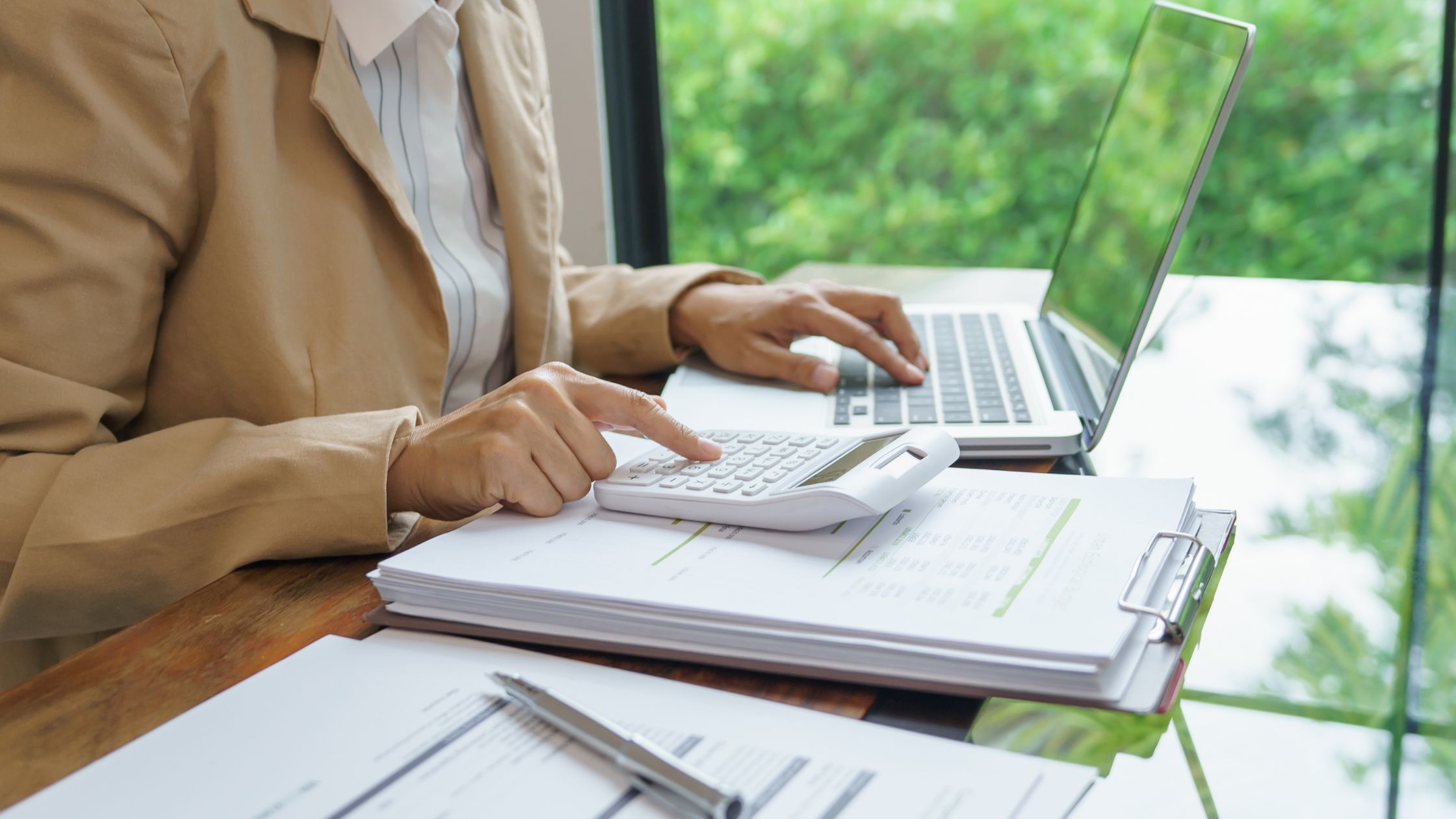 Krok po kroku: jak wygląda przekształcenie działalności w spółkę z o.o.?